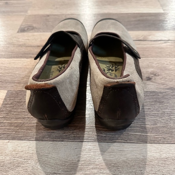 Merrell Brown and Tan Flats Comfortable Slip-On Loafers - Picture 3 of 5